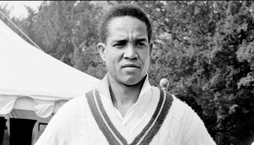 "Gary Sobers---1--11-111" "Gary Sobers---1--11-111111111111111111" "Gary Sobers---1--11-1111111111" 