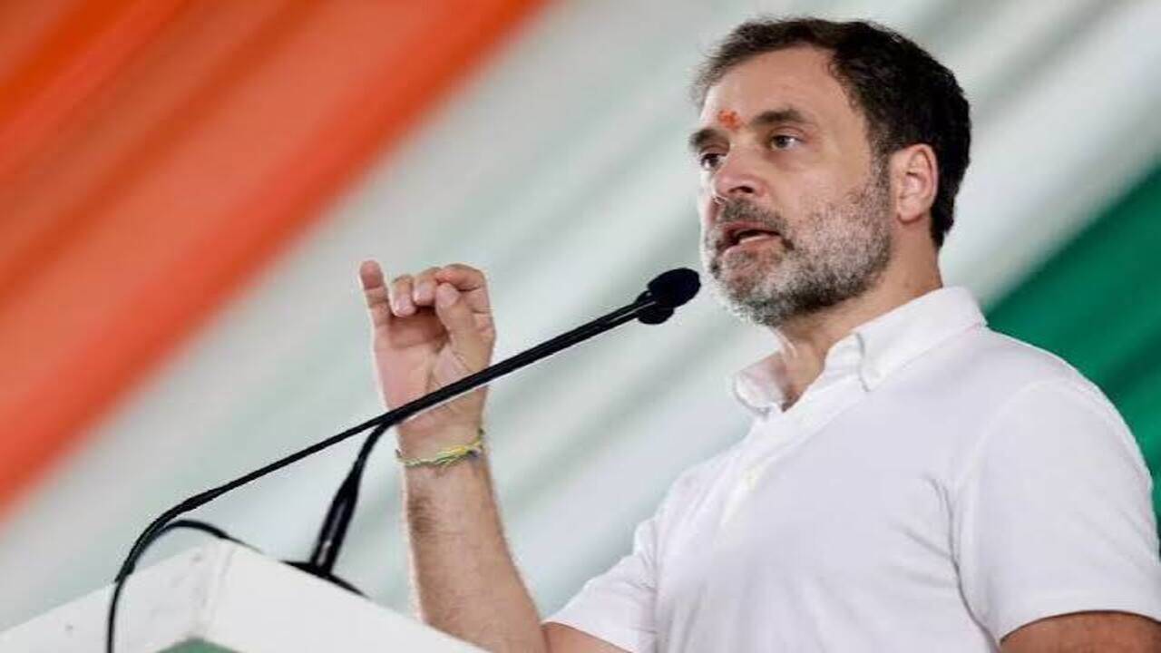 'राहुल गांधी की तारीफ करो, ₹25 हजार मिलेंगे...'कार्यक्रम में पैसे बांटने का आरोप! BJP ने VIDEO शेयर कर कांग्रेस पर साधा निशाना