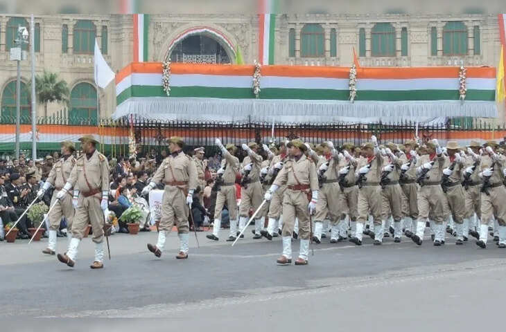 यूपी पुलिस में नौकरी पाने का सुनहरा मौका! 81 हजार से ज्यादा पदों पर भर्ती की तैयारी,&nbsp;कॉन्स्टेबल से SI तक युवाओं को मिलेगा मौका