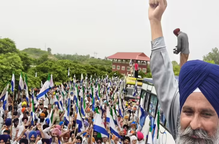 दिल्ली के किसान घाट पर हंगामा, ट्रेड डील के विरोध में पहुंचे किसानों को RAF ने लिया हिरासत में, जानें पूरा मामला