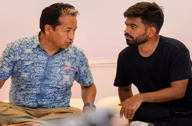 अभिजीत दीपके ने सोनम वांगचुक को दरकिनार करने के आरोपों को किया खारिज, बोले- आगे भी लेते रहेंगे मार्गदर्शन