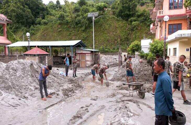 नेपाल बाढ़ त्रासदी: एक हफ्ते बाद भी रेस्क्यू जारी, 1127 शव बरामद, वीडियो में जाने 4800 लोग अब भी लापता