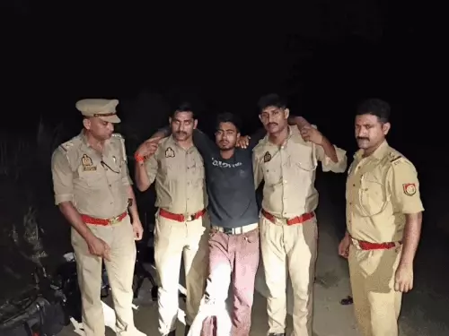 आजमगढ़ में पुलिस मुठभेड़, लूट-छिनैती के दो बदमाश गिरफ्तार