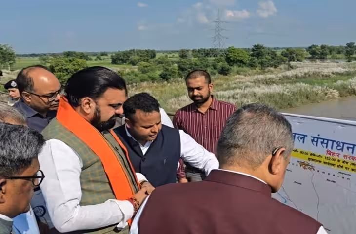 पटना के दियारा इलाके में बाढ़ का संकट गहराया, 41 राहत टीमें तैनात; गंडक से कई जिलों में तबाही