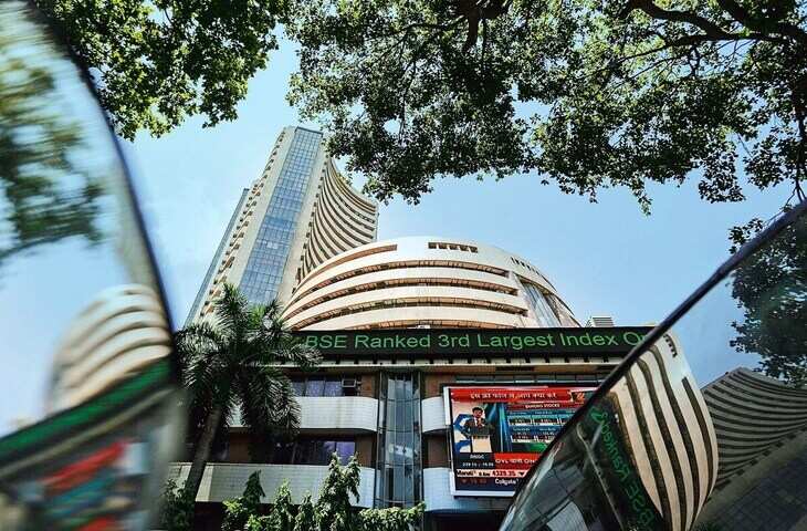Stock Market Update:&nbsp; कमजोर शुरुआत के बाद शेयर बाजार में लौटी रौनक, 176 अंक उछला सेंसेक्स&nbsp;निफ्टी भी 25,916 के ऊपर