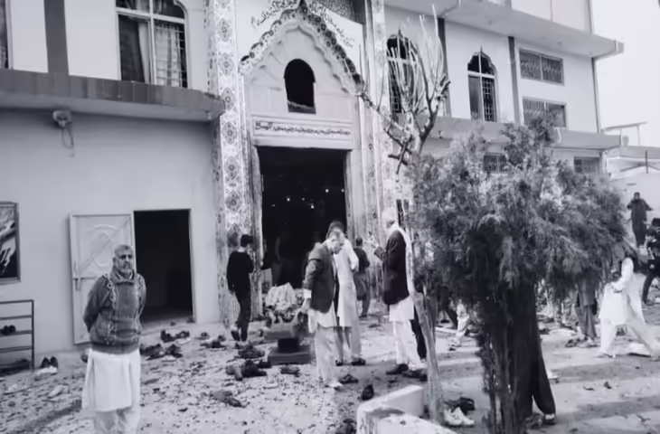 इस्लामाबाद में जुमे की नमाज के दौरान शिया मस्जिद में आत्मघाती हमला, वीडियो में जाने 31 की मौत