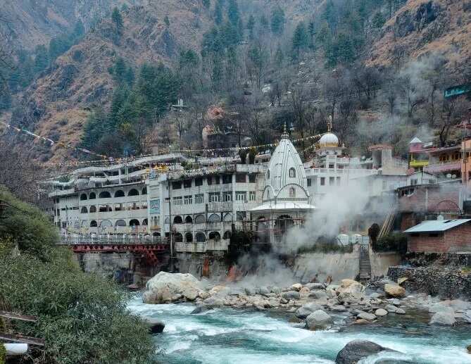 Lord shiv mandir manikaran himachal pradesh