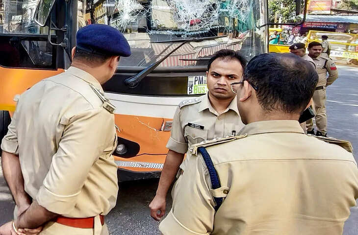 इंदौर में रिटायर्ड टीचर की करतूत, कन्या भोज के बहाने 7 लड़कियों को बुलाया; पिटाई कर बनाया बंधक