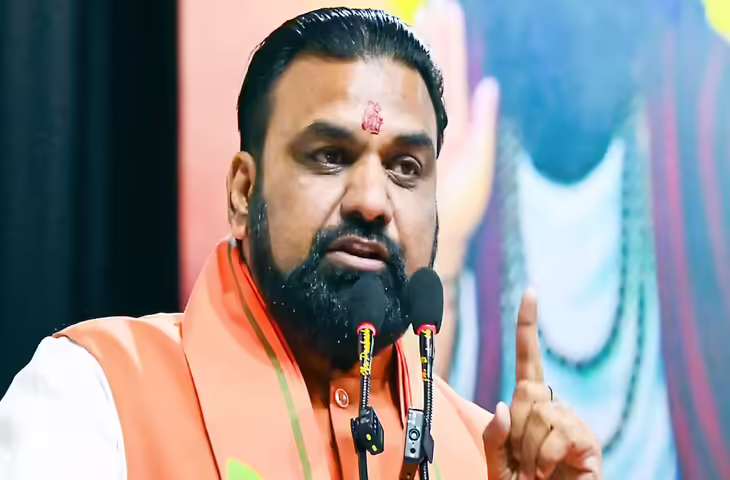 बिहार में सार्वजनिक जगहों पर अश्लील गाने पर अब सख्त कार्रवाई, डिप्टी CM ने पुलिस को आदेश दिए