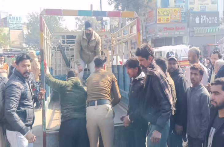 जालंधर में सड़क हादसा: कूड़े के टिप्पर और एक्टिवा की भिड़ंत में महिला की मौत