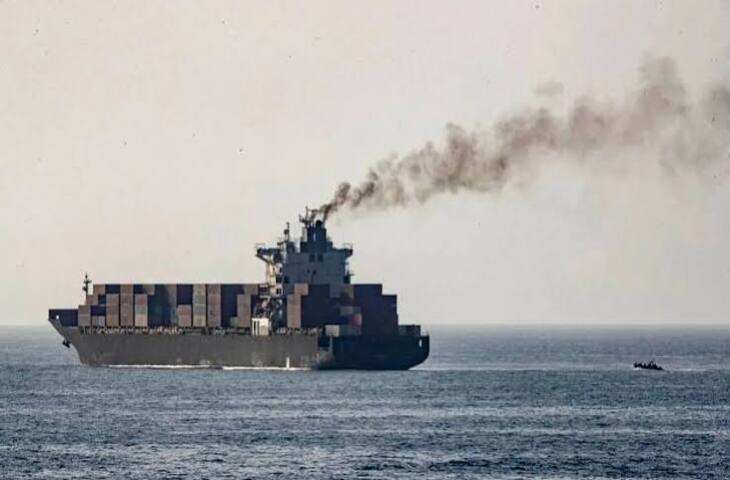सीजफायर के बीच फिर भड़का अमेरिका-ईरान संघर्ष, वीडियो में जाने अमेरिकी एयरस्ट्राइक में 80 से ज्यादा सैन्य ठिकाने निशाने पर; ईरान ने भी किया पलटवार