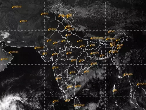 Weather Update: MP में आंधी-बारिश से दशहरे की तैयारी प्रभावित, राजस्थान में ओले गिरे; उत्तराखंड में बढ़ी ठंड
