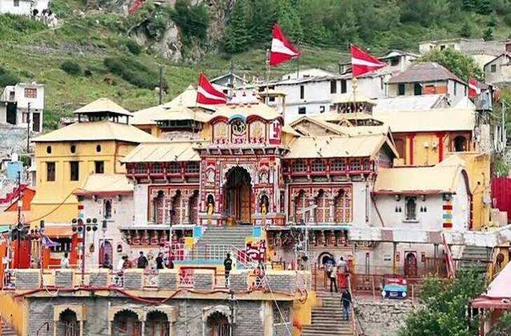 बदरीनाथ धाम में म्यूजिक कॉन्सर्ट पर विवाद, डीएम बोले- आयोजन में जिला प्रशासन और राज्य सरकार की कोई भूमिका नहीं