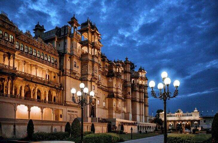 400 साल पुराना इतिहास, 22 राजाओं की गाथा... 3 मिनट के शानदार वीडियो में जाने Udaipur City Palace के निर्माण की अनोखी गाथा&nbsp;