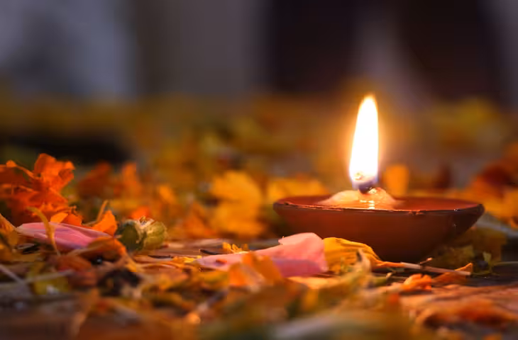 Yogini Ekadashi 2026: योगिनी एकादशी पर इन जगहों पर जलाएं दीपक, दूर होंगी नकारात्मक ऊर्जा और गृह क्लेश की परेशानियां!