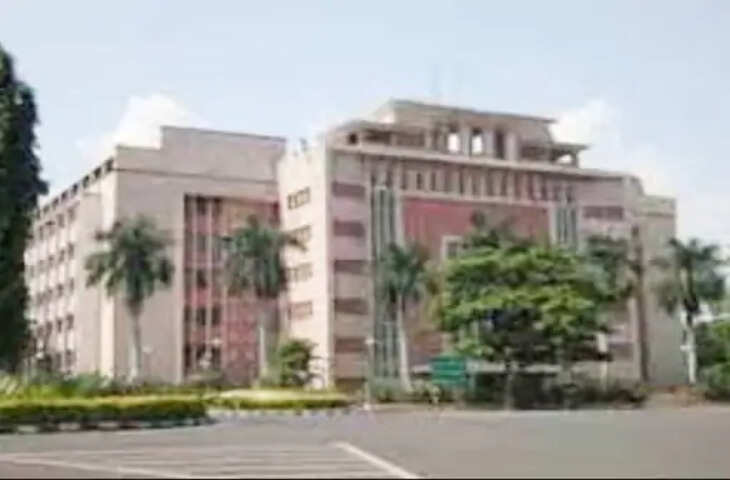 MP में अब 24 घंटे खुल सकेंगी दुकानें, होटल और मॉल, कर्मचारियों से 48 घंटे से ज्यादा काम नहीं करा सकेंगे