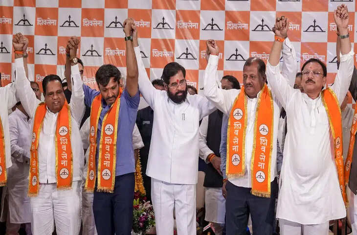 महाराष्ट्र की राजनीति में बड़ा उलटफेर: उद्धव ठाकरे गुट को फिर झटका, 6 सांसद शिंदे गुट में शामिल