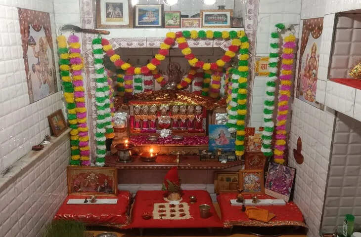 जैसलमेर में घरों में &lsquo;मिनी पूजा मंदिर&rsquo; का ट्रेंड, नवरात्र में दिख रहा भक्ति और सौंदर्य का संगमजैसलमेर में घरों में &lsquo;मिनी पूजा मंदिर&rsquo; का ट्रेंड, नवरात्र में दिख रहा भक्ति और सौंदर्य का संगम