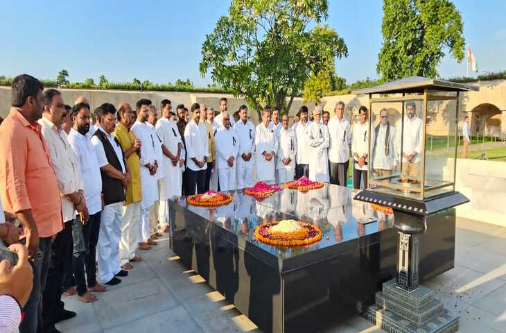 Chandrababu Naidu's Arrest : नायडू की गिरफ्तारी के खिलाफ टीडीपी नेताओं का राजघाट पर मौन प्रदर्शन