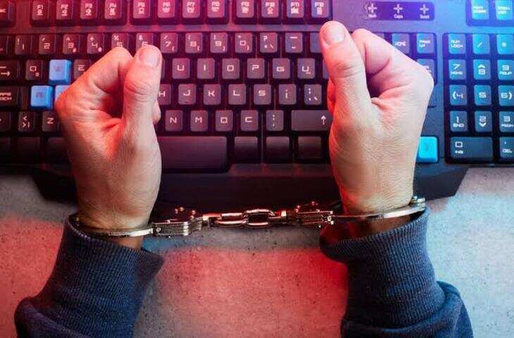 Digital Arrest Scam: 2.13 करोड़ की ठगी ने खोली आंखें! जानिए कैसे नकली पुलिस और ED बनकर डराते हैं साइबर ठग
