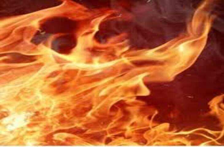 बोधगया के अम्मा गांव में जमीन विवाद में सगे भाई ने घर में लगाई आग, तीन गंभीर रूप से झुलसे