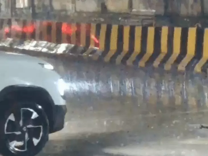 सतना में उमस और गर्मी के बाद देर रात झमाझम बारिश: मौसम हुआ सुहाना, लोगों को मिली राहत