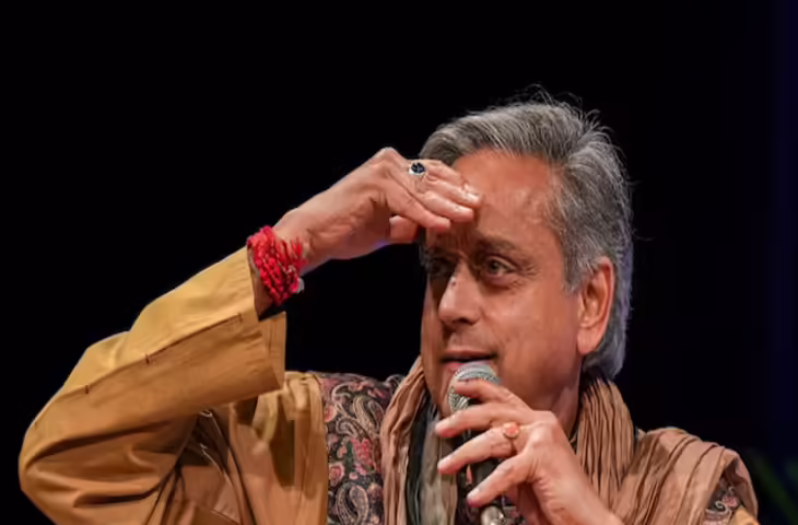 वंदे मातरम के सभी 6 छंद अनिवार्य करने पर शशि थरूर ने उठाए सवाल, वीडियो में बोले- यह लोगों पर बोझ डालने जैसा