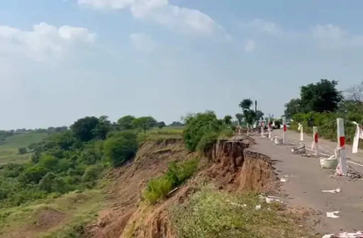 नदी के कटाव से 6.7 करोड़ की सड़क बही: गोटेगांव में 2500 मीटर हिस्सा बंद, ग्रामीणों को तय करना पड़ रहा लंबा सफर