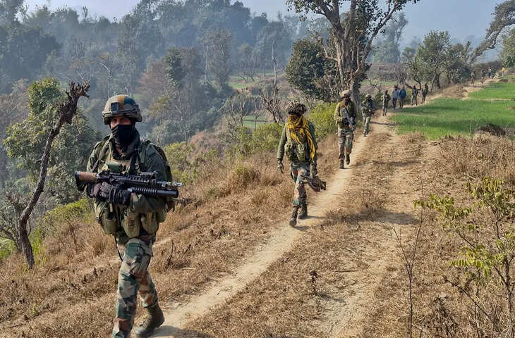 किश्तवाड़ में सेना और आतंकियों की मुठभेड़, 8 जवान घायल, ऑपरेशन त्राशी-1 जारी