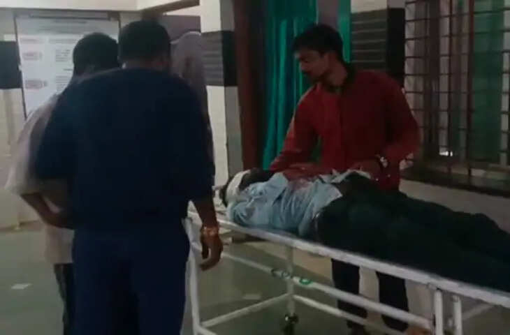 खेत से लौट रहे बुजुर्ग को बाइक ने मारी टक्कर, दोनों गंभीर घायल; स्थानीय लोगों ने सिवनी में अस्पताल पहुंचाया