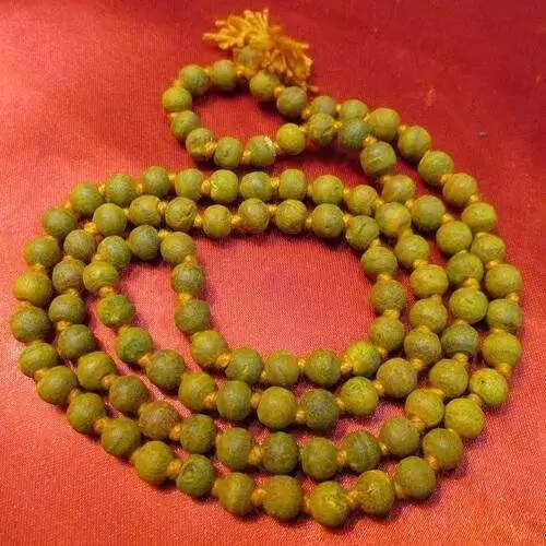 astro tips wear this garland or haridra mala for getting married soon