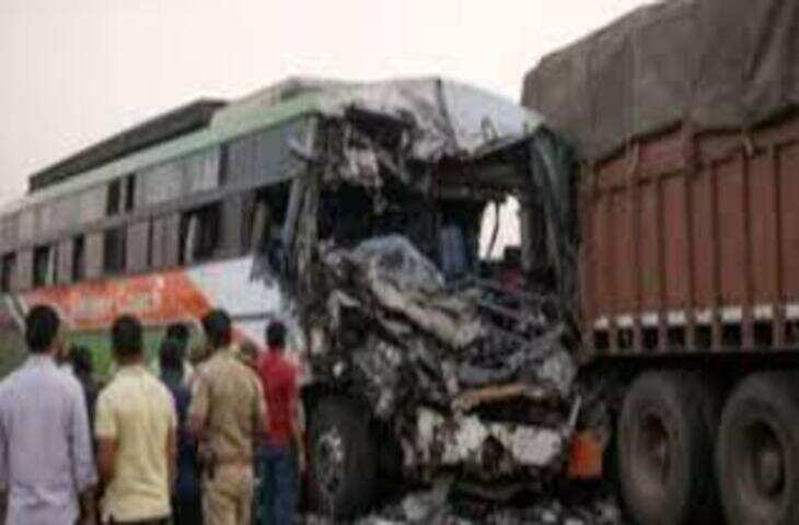 बालोतरा में स्लीपर बस और ट्रेलर की टक्कर, छह लोगों की मौत