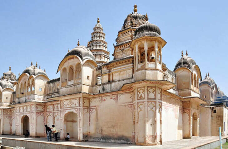 पुष्कर के पवित्र पर्यटन स्थल: जहां धर्म, संस्कृति और परंपरा का संगम है, वीडियो में जानिए कौन से स्थल करें आपकी यात्रा को खास