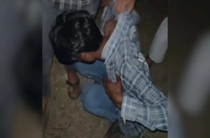 भोपाल में अमानवीय घटना: युवक को नग्न कर पीटा, वीडियो वायरल होने के बाद पुलिस ने दर्ज किया मामला