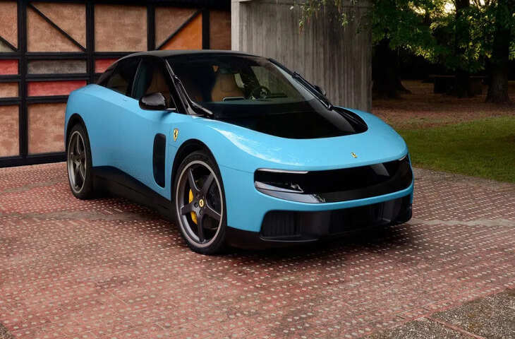 इलेक्ट्रिक अवतार में Ferrari ने मचाया गदर! पहली EV 'Luce' ने नीलामी में रचा इतिहास, नीलामी की कीमत जान उड़ जाएंगे होश&nbsp;