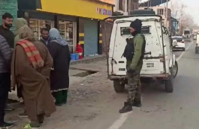 Samba पत्रकारों की धमकी का मामला | श्रीनगर पुलिस ने जम्मू-कश्मीर में कई स्थानों पर तलाशी ली