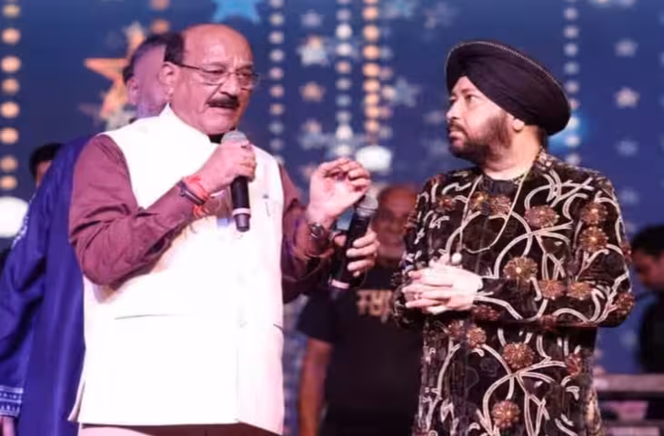 दलेर मेहंदी के शो में मंच पर पहुंचे उत्तराखंड के मंत्री, बोले- बोल नहीं पा रहे तो गाएंगे क्या? मीका सिंह ने किया बचाव