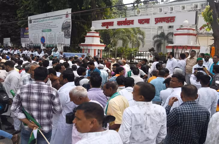 बिहार एमएलसी चुनाव: 8 सीटों पर 164 उम्मीदवारों ने भरा पर्चा, दरभंगा स्नातक सीट पर सबसे ज्यादा 40 नामांकन