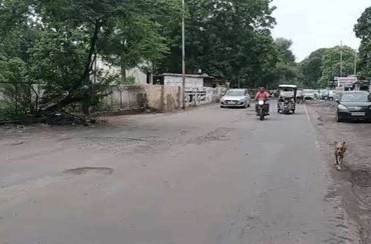 कानपुर में बदला मौसम का मिजाज, बादलों के बीच बारिश के आसार; गंगा का जलस्तर चेतावनी बिंदु से 2 मीटर नीचे