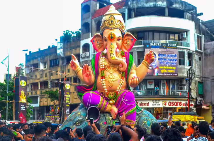 Ganesh Chaturthi 2025: कल से शुरू होगा महापर्व, यहां शुभ मुहूर्त और पूजा विधि जानकर ही करे घर में&nbsp;गणपति जी की स्थापना