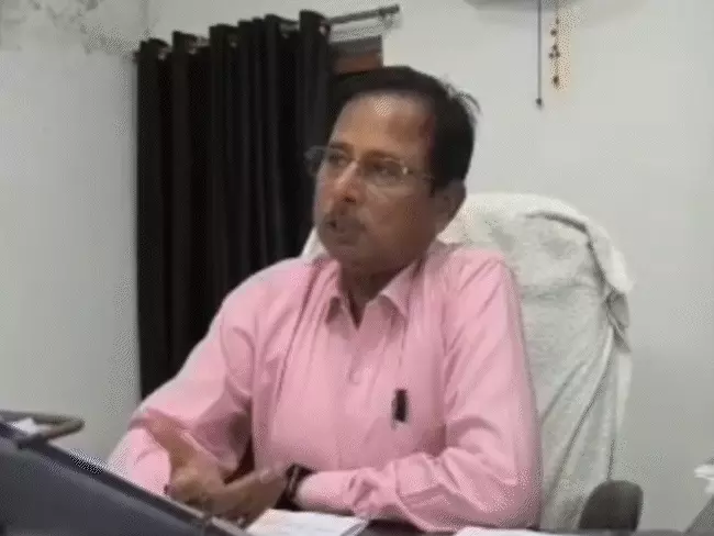 रिश्वत मामले में पन्ना के कार्यपालन यंत्री सी.बी. अहिरवार निलंबित, लोकायुक्त ट्रैप के बाद दिया था विवादित बयान