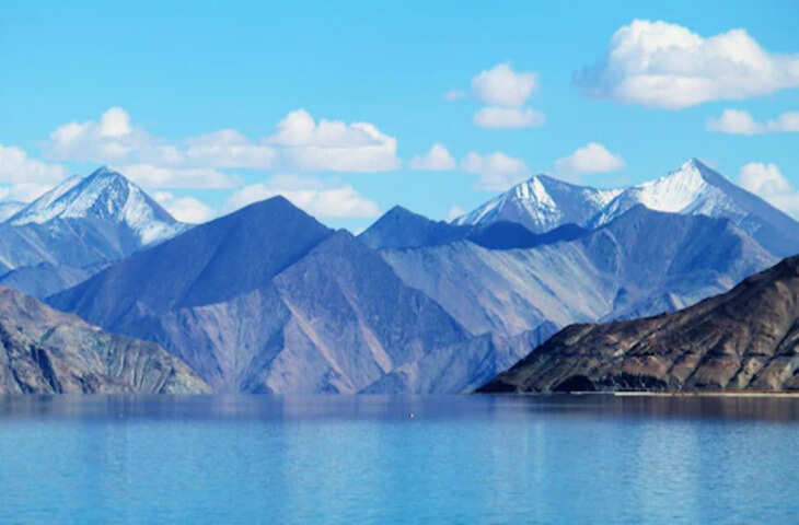 लद्दाख में शांति और सुकून की तलाश! भीड़ नहीं पसंद तो इन 6 हिडन लोकेशन्स को भूलकर भी न करें मिस