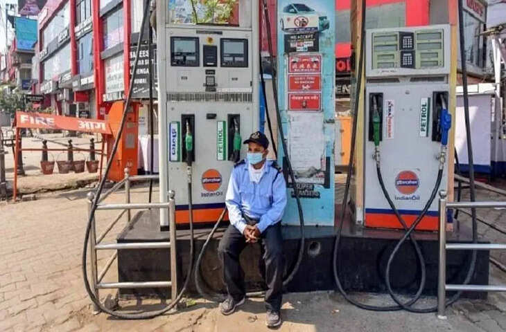 Petrol Diesel Price Today: तेल कंपनियों ने अपडेट किए रेट, जानिए दिल्ली, मुंबई समेत आपके शहर में कितना है भाव