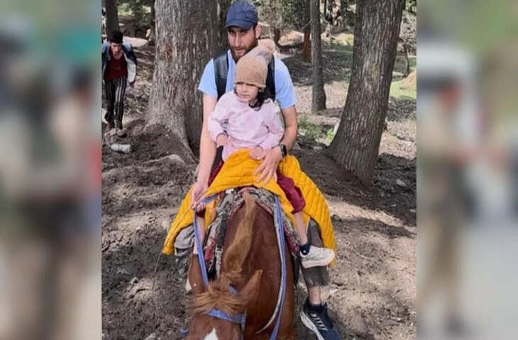 जब &lsquo;नजाकत&rsquo; से आतंकियों ने पूछा, जान जोखिम में डाल बचाई पर्यटकों की जिंदगी