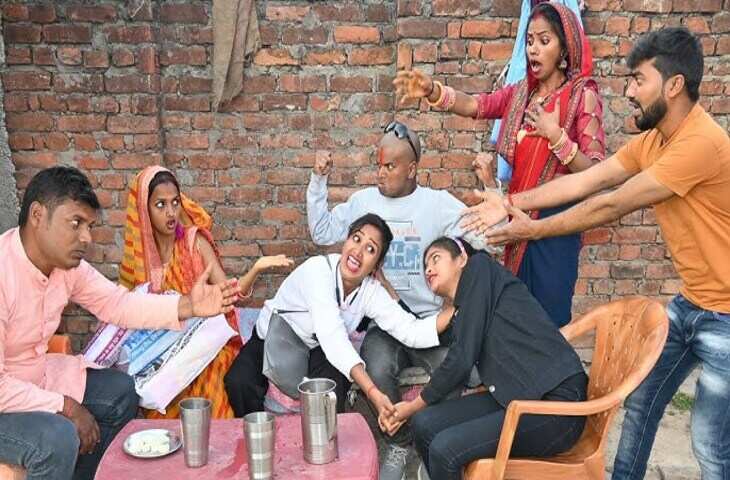 लड़की देखने पहुंचे थे रिश्ता लेकर, खूबसूरती देखते ही सब रह गए हैरान!&nbsp;