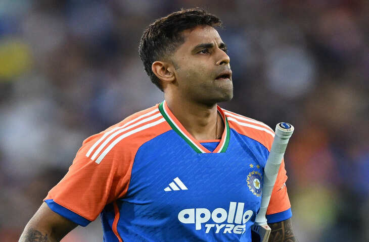 सूर्यकुमार यादव ने दिग्गज क्रिकेटर से मांगी मदद! फैंस कर रहे हैं अंदाजा, क्या आ गई बड़ी मुसीबत