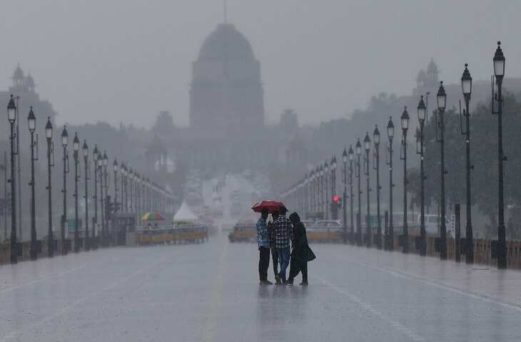 दिल्ली में अचानक बदला मौसम का मिज़ाज, आंधी-तूफान के साथ बरसेंगे मूसलाधार बादल, अगले 48 घंटे के लिए अलर्ट जारी