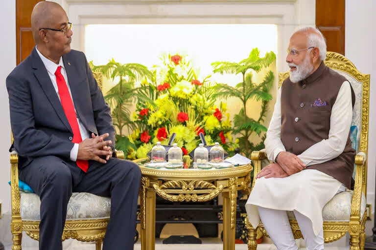 11 साल बाद फिर सेशेल्स पहुंचे PM मोदी! राष्ट्रीय दिवस समारोह में बनेंगे चीफ गेस्ट, जानिए क्यों खास है यह दौरा