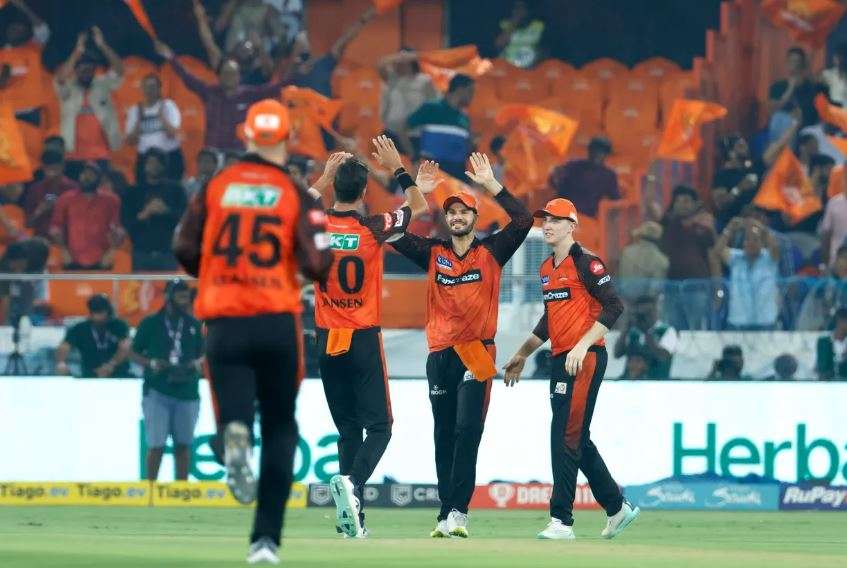 "srh vs mi-1--1111" "srh vs mi-1--1333111111111111" "srh vs mi-1--133311111111" "srh vs mi-1--13331111" 