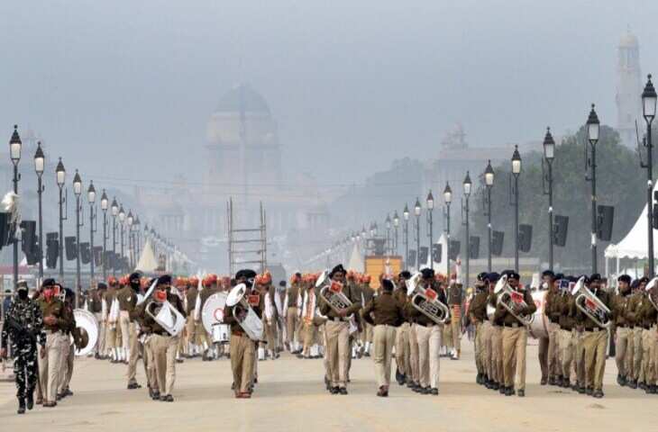 Republic Day Rehearsal Traffic Advisory: दिल्ली में कई रूट रहेंगे बंद, घर से निकलने से पहले पढ़ लें ये खबर​​​​​​​